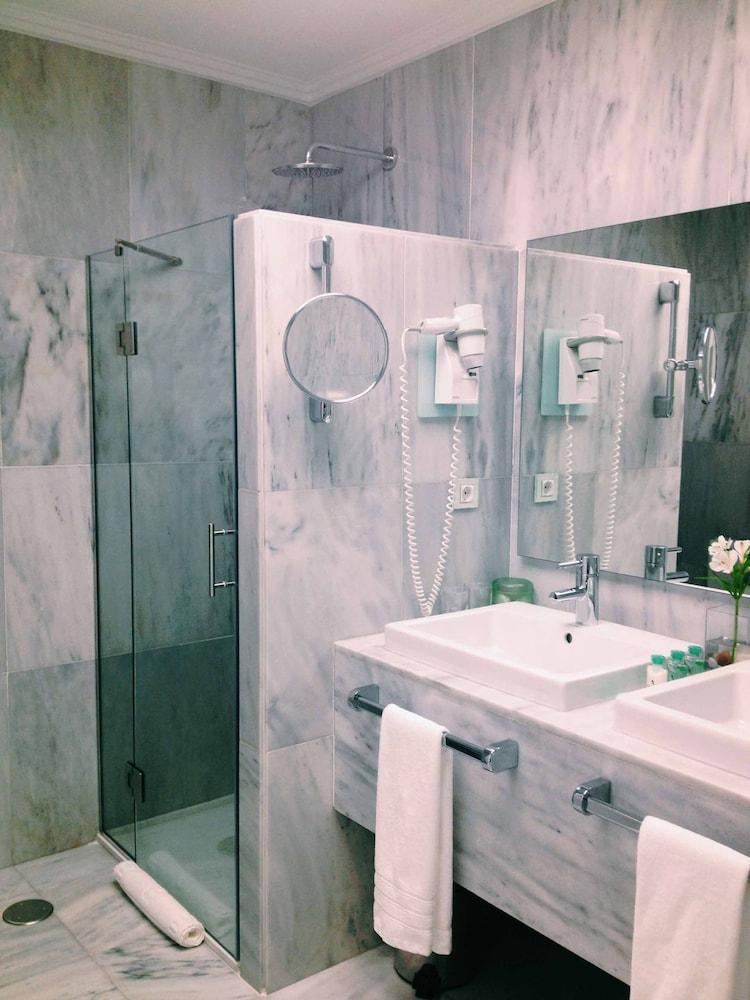 Hotel Rector ซาลามังกา ภายนอก รูปภาพ Bathroom