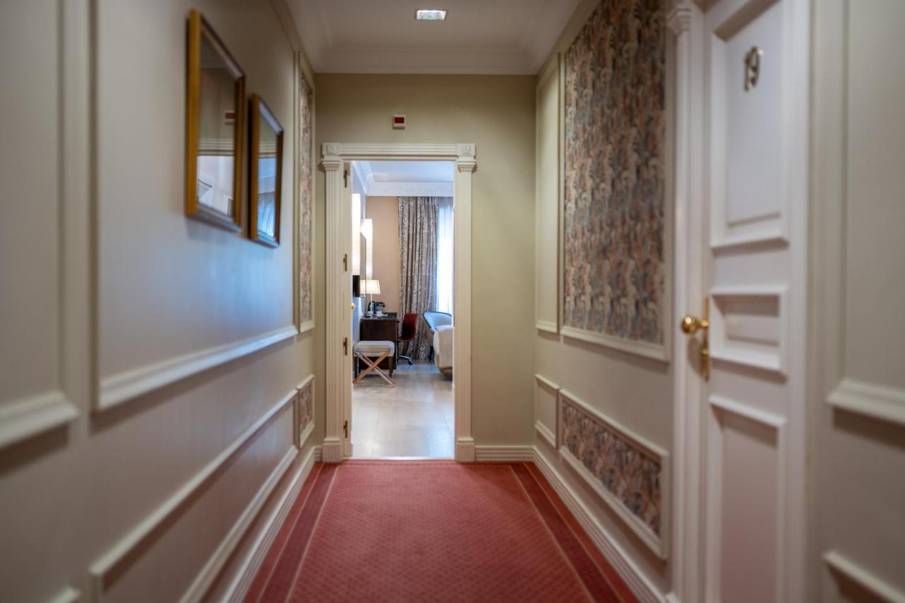 Hotel Rector ซาลามังกา ภายนอก รูปภาพ A corridor in the hotel