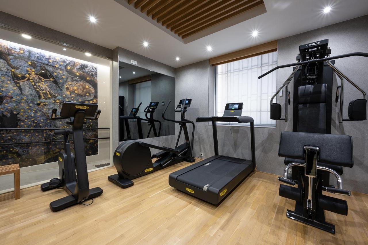 Hotel Rector ซาลามังกา ภายนอก รูปภาพ A gym in a hotel