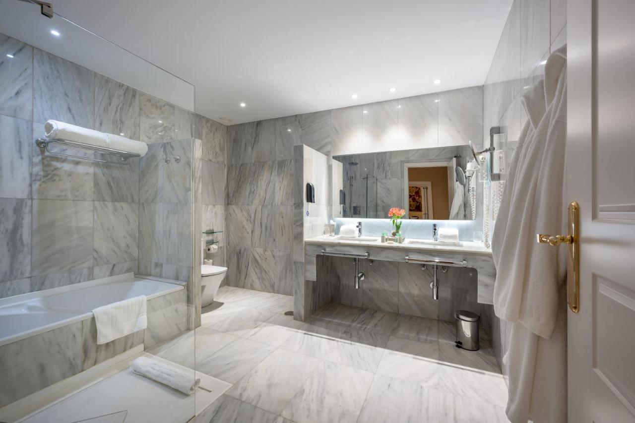 Hotel Rector ซาลามังกา ภายนอก รูปภาพ Bathroom