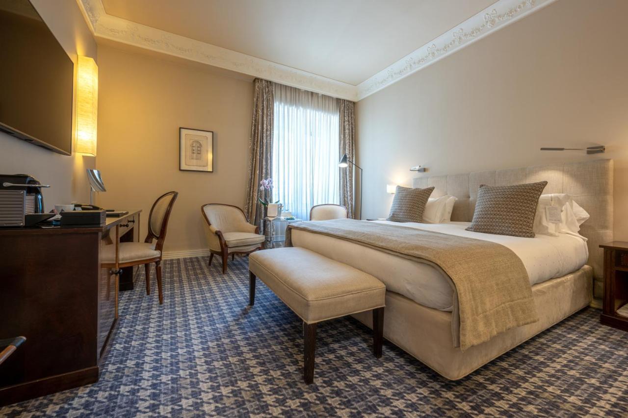 Hotel Rector ซาลามังกา ภายนอก รูปภาพ A room at the hotel