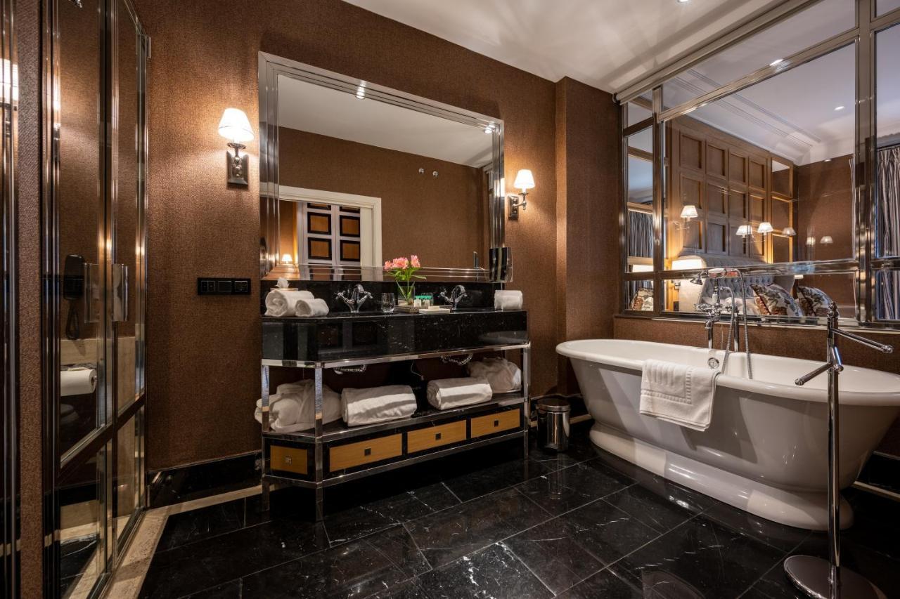 Hotel Rector ซาลามังกา ภายนอก รูปภาพ Bathroom